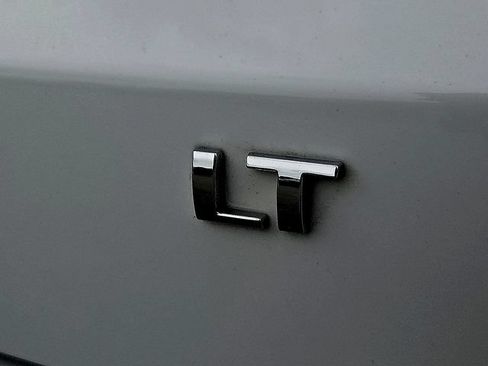 Certified 2025 Chevrolet TrailBlazer LT w/ LT Cold Weather Package FWD image 12