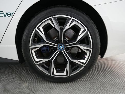 Used 2023 BMW i4 M50 AWD/4WD image 9