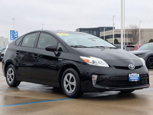Used 2015 Toyota Prius Two image 4