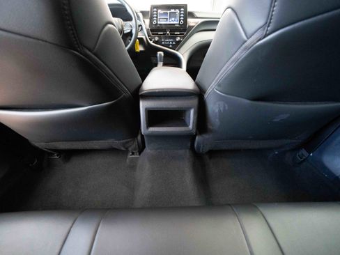 Used 2024 Toyota Camry SE image 22