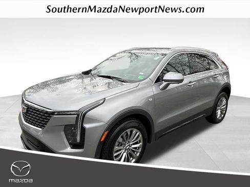 Used 2025 Cadillac XT4 Premium Luxury image 1