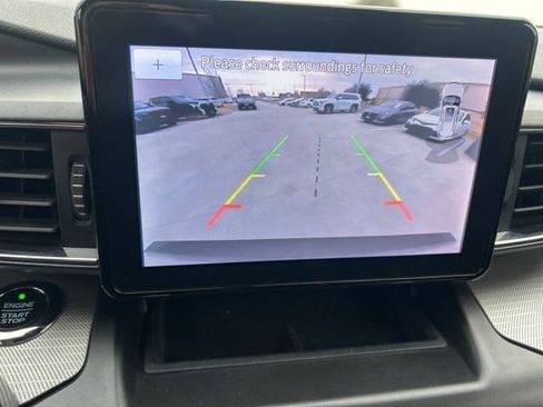 Used 2020 Ford Explorer XLT w/ Equipment Group 202A image 15