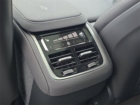 New 2026 Volvo XC90 B6 Ultra w/ Protection Package Premier image 27