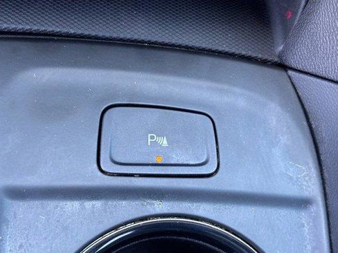 Used 2024 Chevrolet Equinox RS FWD image 30