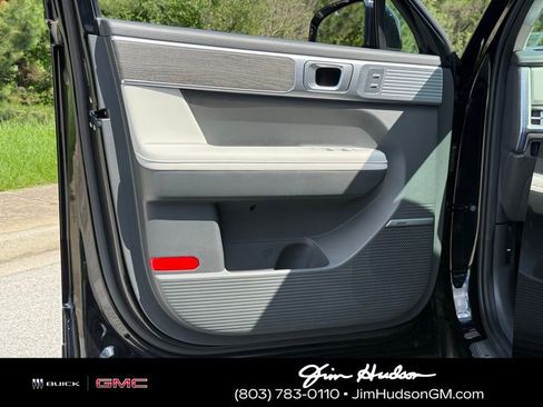 Used 2025 Hyundai Santa Fe Calligraphy FWD image 21