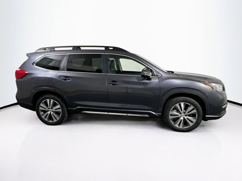 Used 2022 Subaru Ascent Limited w/ Technology Package image 4