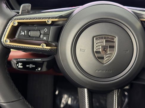 Used 2025 Porsche Cayenne Turbo image 23