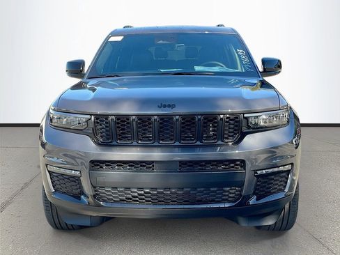 New 2025 Jeep Grand Cherokee L Limited w/ Black Appearance Package image 2