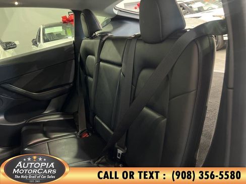 Used 2021 Tesla Model Y Long Range AWD/4WD image 16