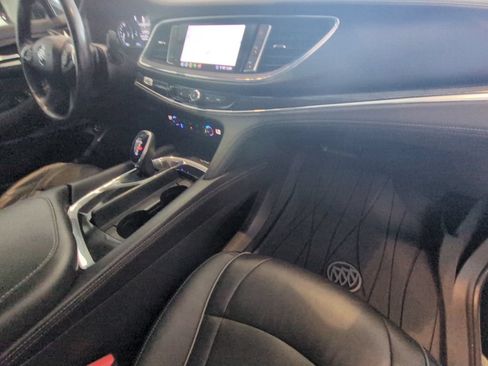 Used 2020 Buick Enclave Avenir w/ Avenir Technology Package FWD image 22