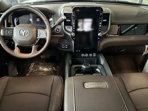 New 2026 RAM 2500 Limited AWD/4WD image 13