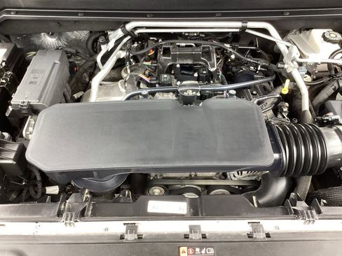 Used 2024 Chevrolet Colorado LT w/ LT Convenience Package RWD image 32