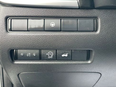 Certified 2024 Nissan Rogue SV image 16