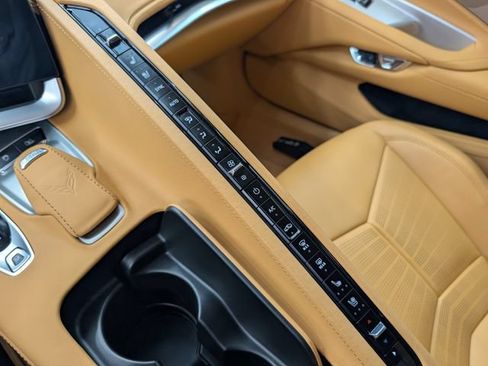 Used 2025 Chevrolet Corvette Stingray Premium Cpe w/ Z51 Performance Package RWD image 22