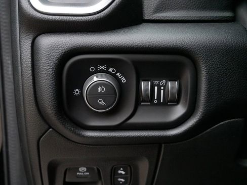 Certified 2022 RAM 1500 Laramie image 40