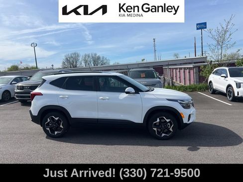 Certified 2024 Kia Seltos EX AWD/4WD image 4