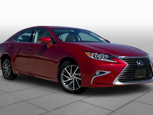 Used 2018 Lexus ES 350 w/ Luxury Package w/Wood Trim FWD image 3
