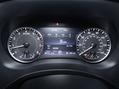 Used 2022 Nissan Armada SV AWD/4WD image 17