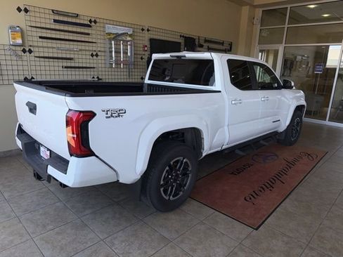 Used 2024 Toyota Tacoma TRD Sport w/ TRD Sport Premium Package AWD/4WD image 5