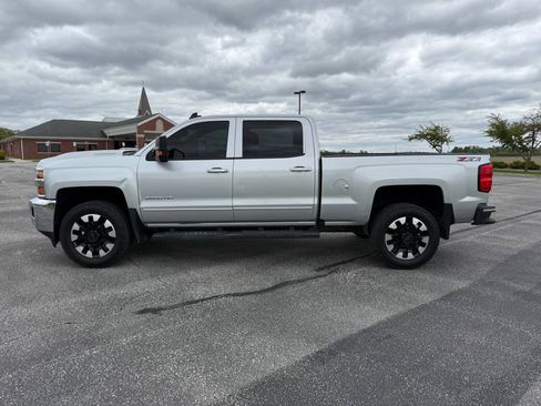 Used 2018 Chevrolet Silverado 2500 LT w/ LT Fleet Convenience Package AWD/4WD image 14
