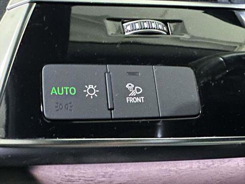 Used 2023 Audi Q8 Premium Plus w/ Premium Plus Package AWD/4WD image 22
