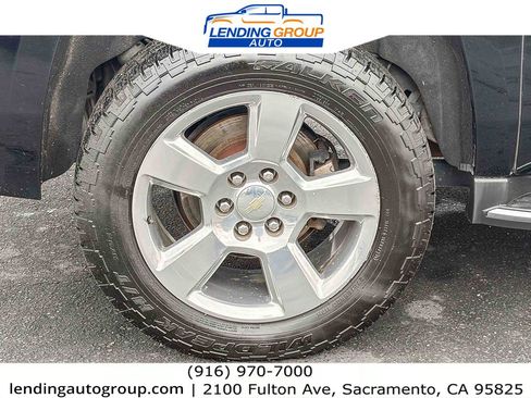 Used 2018 Chevrolet Suburban Premier AWD/4WD image 10