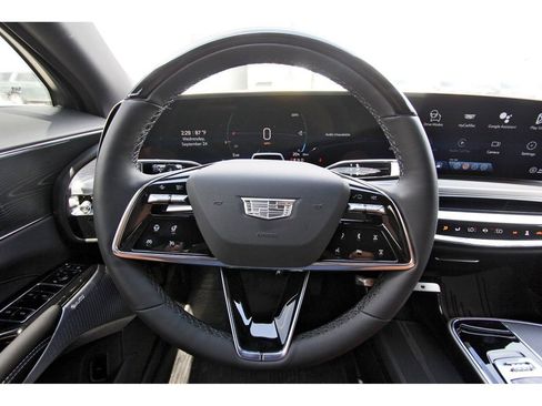 New 2026 Cadillac Lyriq Premium Luxury image 13