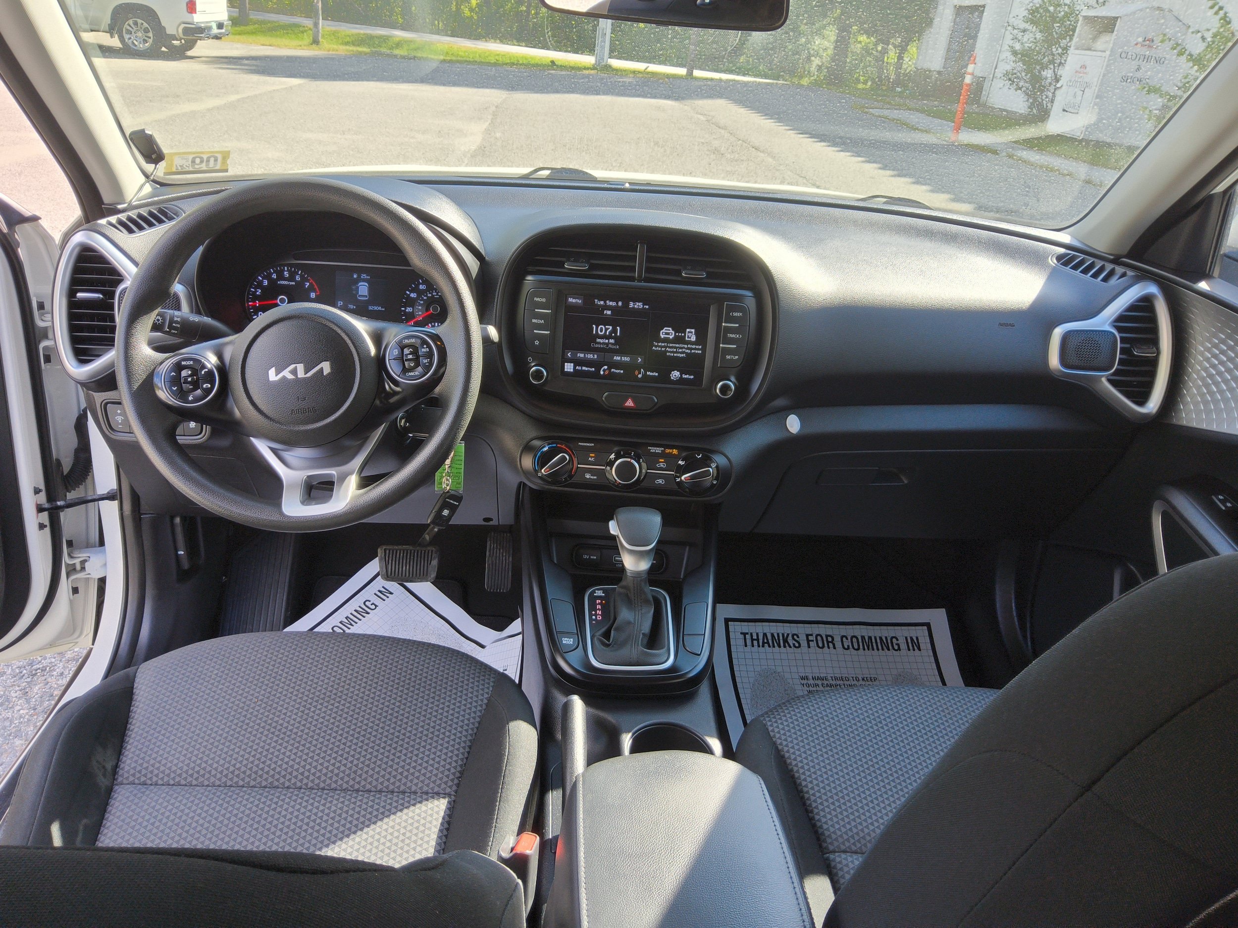 Used 2022 Kia Soul LX FWD image 16