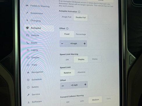 Used 2017 Tesla Model X 90D image 36