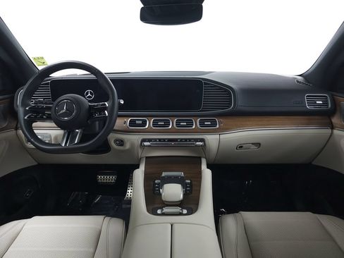 Used 2026 Mercedes-Benz GLS 580 4MATIC w/ Night Package image 27