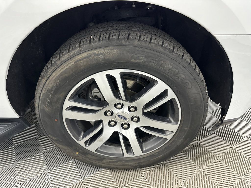 Used 2024 Ford Expedition Limited AWD/4WD image 14