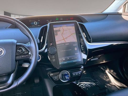 Used 2022 Toyota Prius Prime XLE FWD image 9