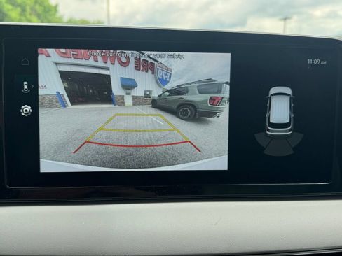 Used 2025 Hyundai Palisade SEL AWD/4WD image 32