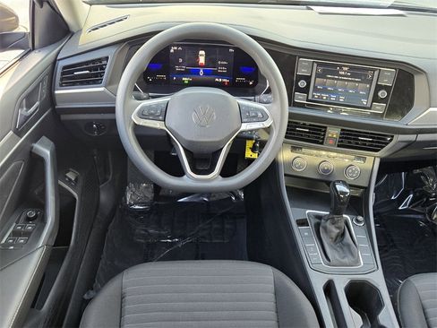 Used 2022 Volkswagen Jetta S image 13