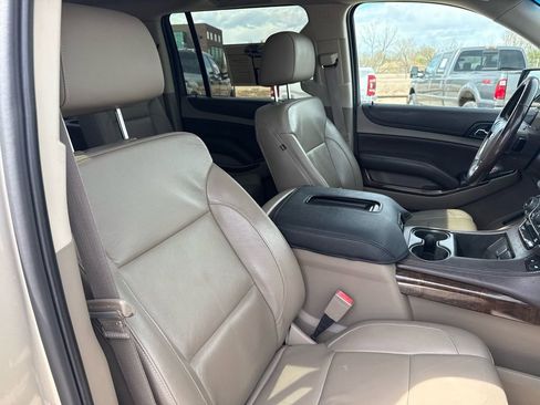 Used 2016 Chevrolet Suburban LT image 15