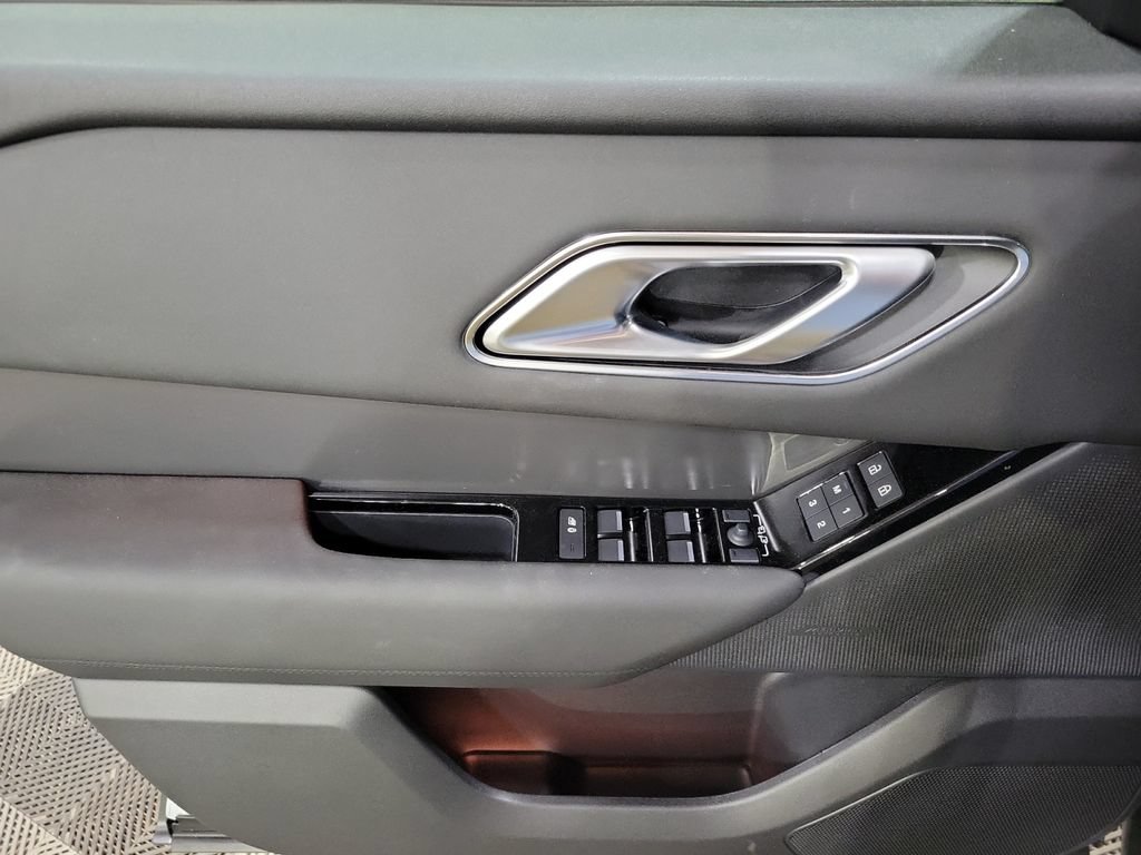 New 2026 Land Rover Range Rover Velar S AWD/4WD image 14