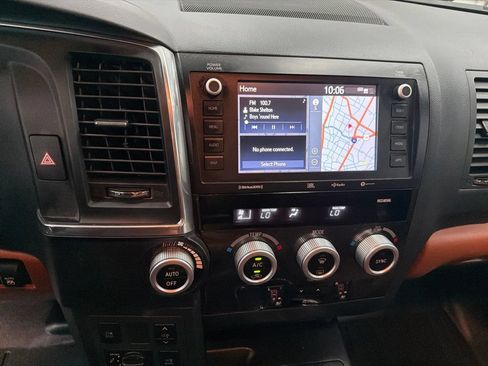 Used 2021 Toyota Sequoia Platinum RWD image 17