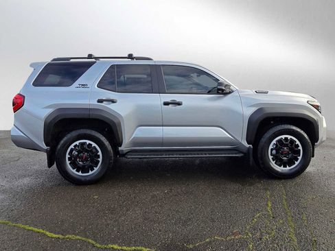 Certified 2025 Toyota 4Runner TRD Off-Road Premium image 2
