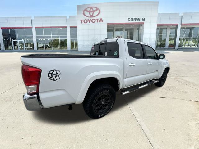 Used 2017 Toyota Tacoma SR5 w/ Tow Package AWD/4WD image 35