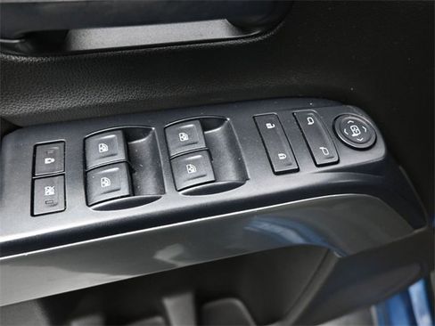 Used 2018 Chevrolet Silverado 1500 LT w/ Texas Edition image 13