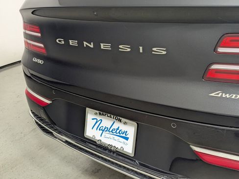 Used 2025 Genesis GV80 2.5T Standard image 9