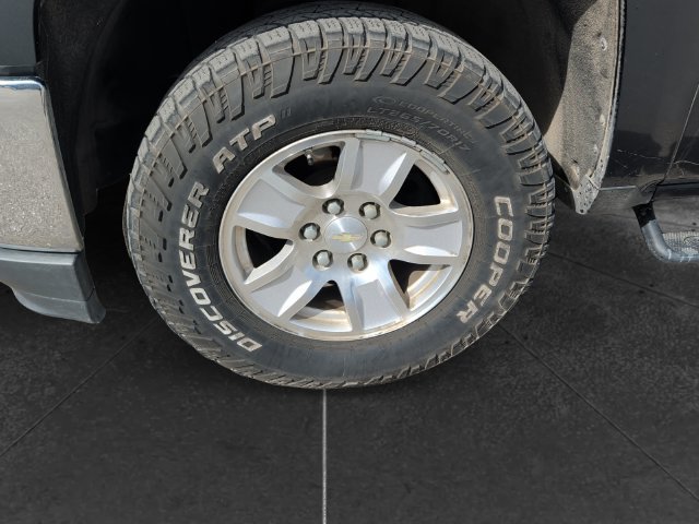 Used 2018 Chevrolet Silverado 1500 LT w/ Texas Edition RWD image 9