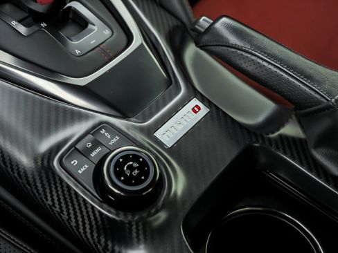 Used 2020 Nissan GT-R NISMO AWD/4WD image 36