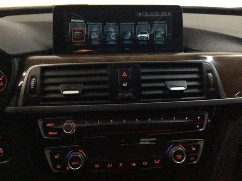 Used 2017 BMW 330i Gran Turismo xDrive image 19