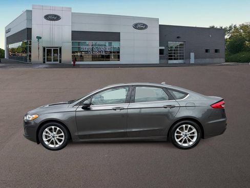 Used 2020 Ford Fusion SE FWD image 6