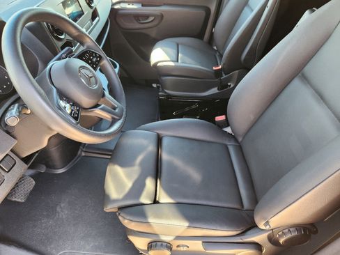 New 2024 Mercedes-Benz Sprinter 144 Cargo image 13