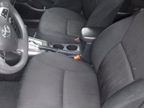 Used 2011 Toyota Corolla S image 21