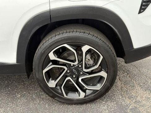 Used 2024 Chevrolet Trax RS w/ Driver Confidence Package FWD image 6