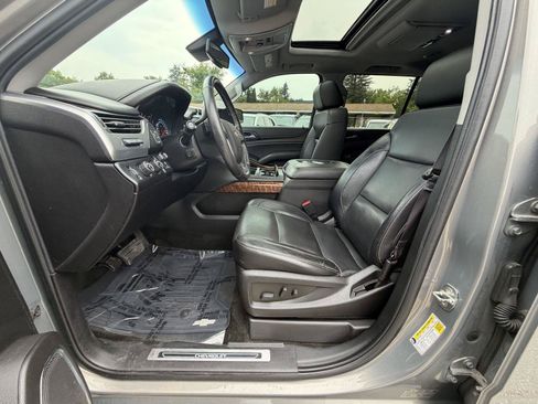 Used 2017 Chevrolet Suburban Premier AWD/4WD image 10