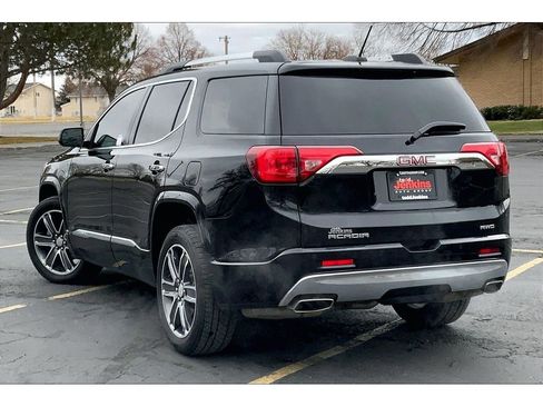 Used 2019 GMC Acadia Denali image 13